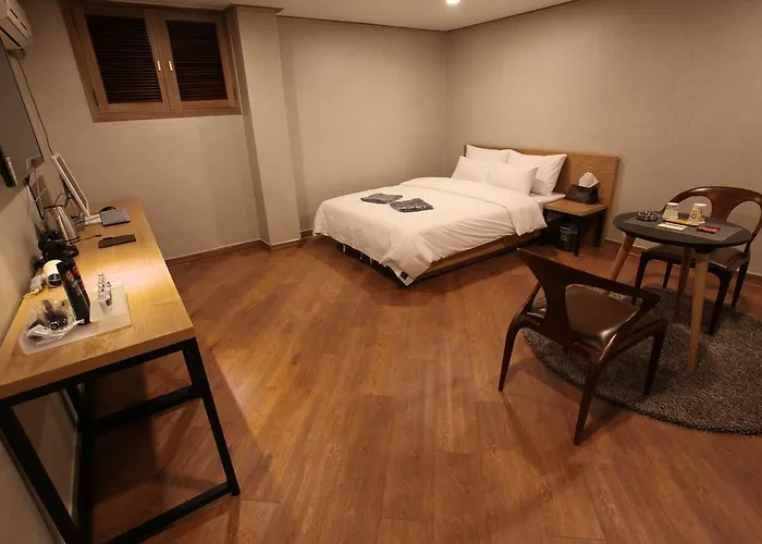 호텔 Hub 2*