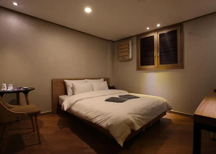 Hotel Hub 2*