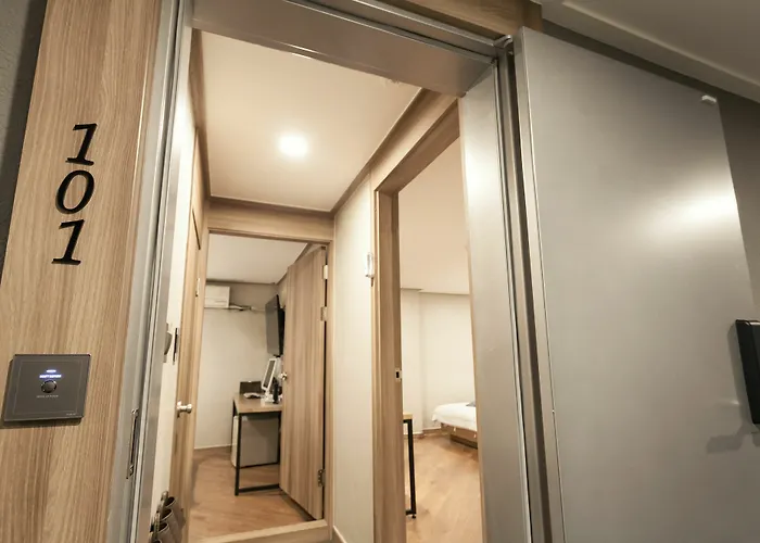 호텔 Hub